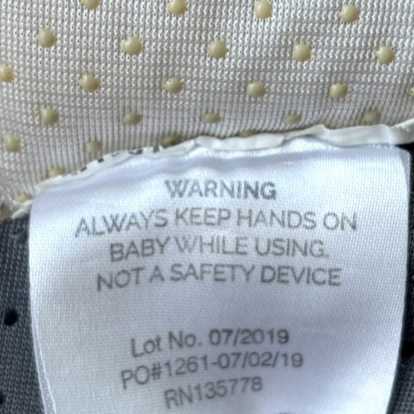 BLOOMING BABY | Lotus Bath - Sink Cushion for Newborn Bath Time - Picture 7 of 12